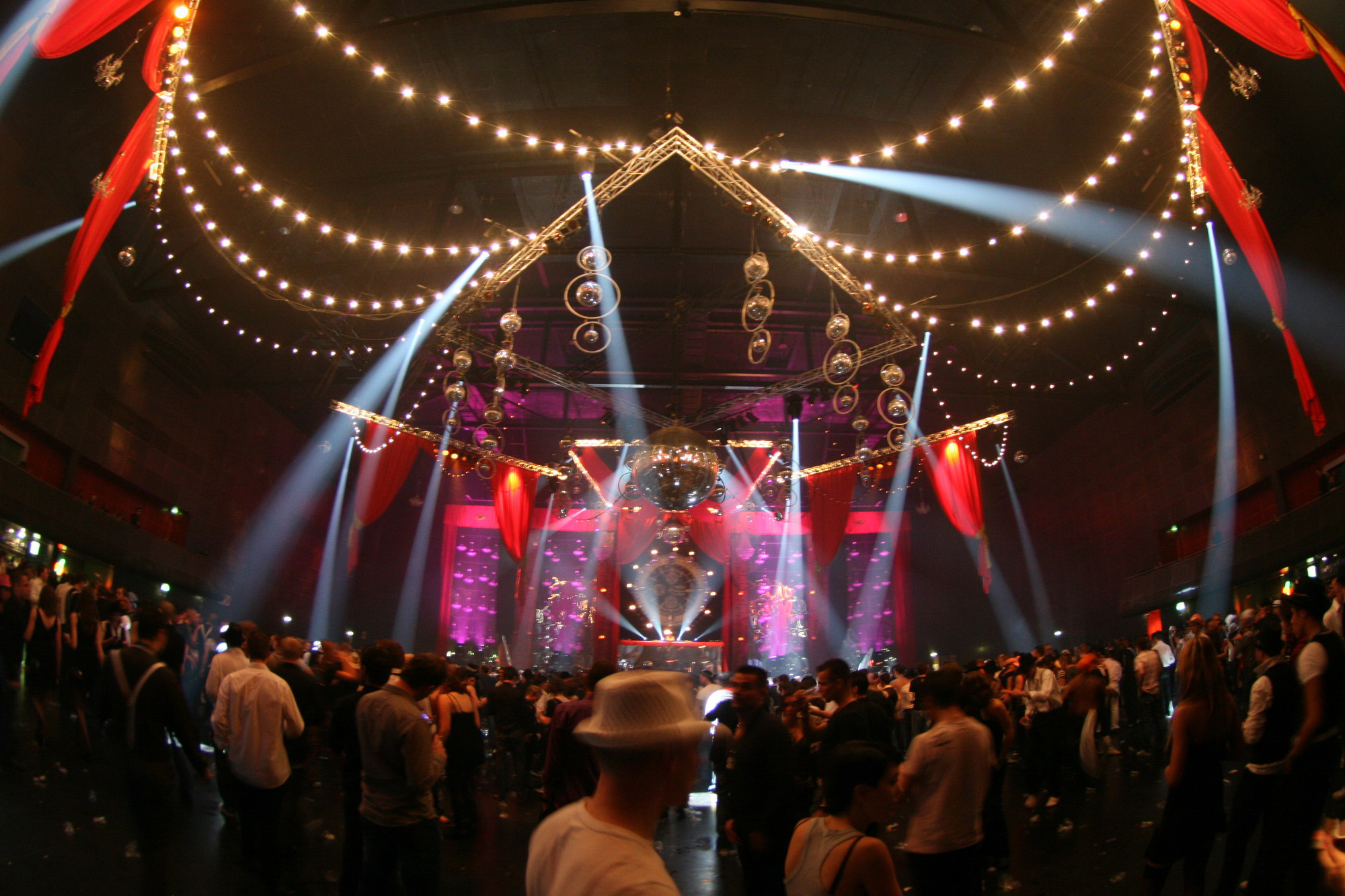 [img width=1024 height=682]http://www5.picturepush.com/photo/a/1107208/img/1107208.jpg[/img]